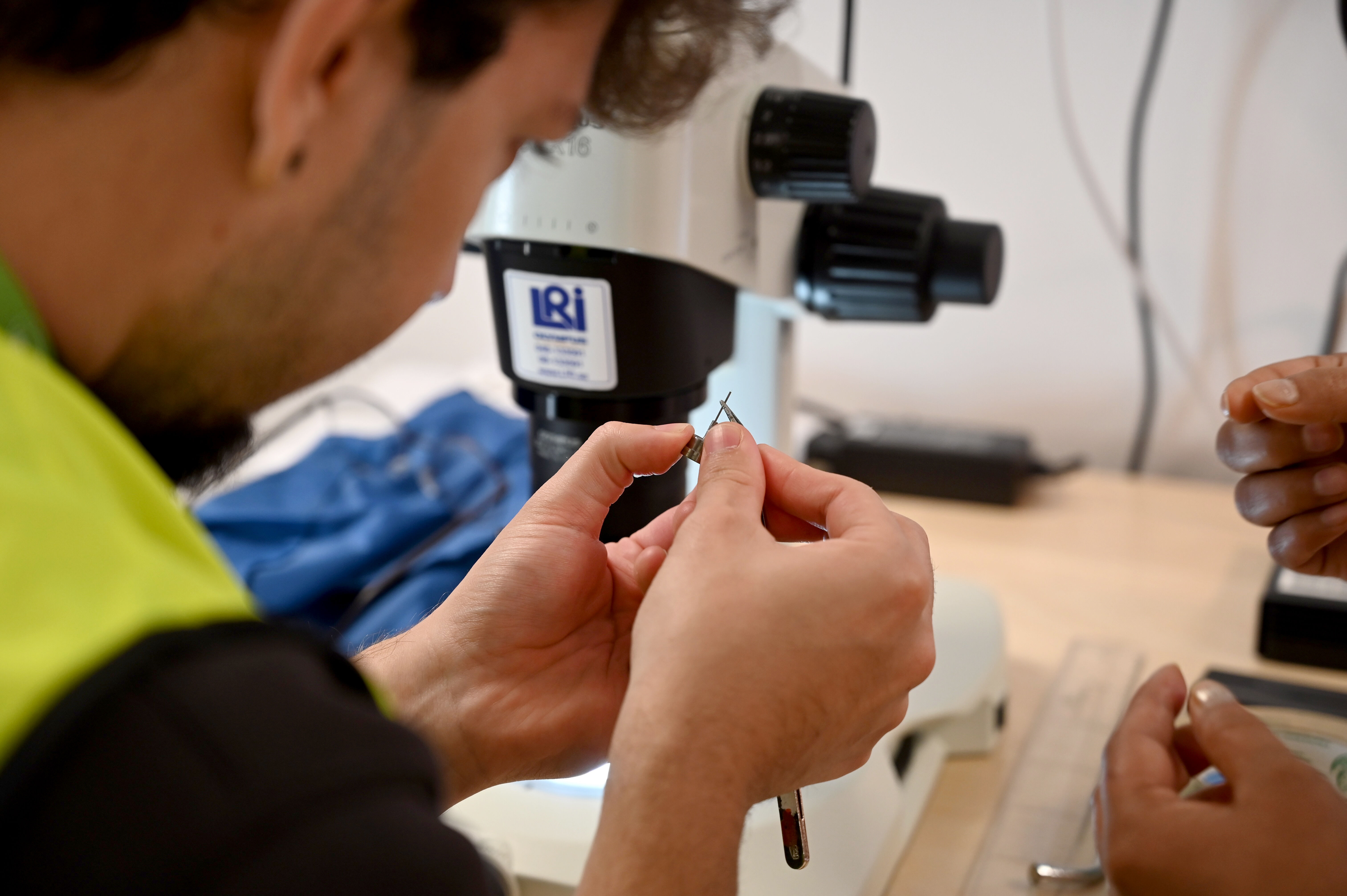 Sample preparation for NMX