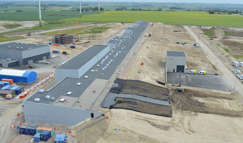 Accelerator slope roof