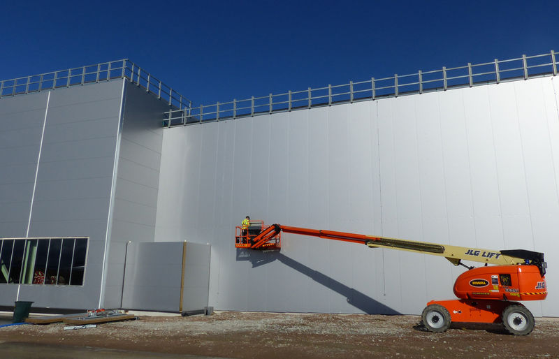 E-buildings facade ESS construction site