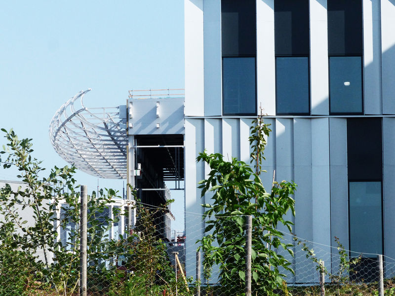 The ”sombrero” roof, seen from the ESS Campus office building.
