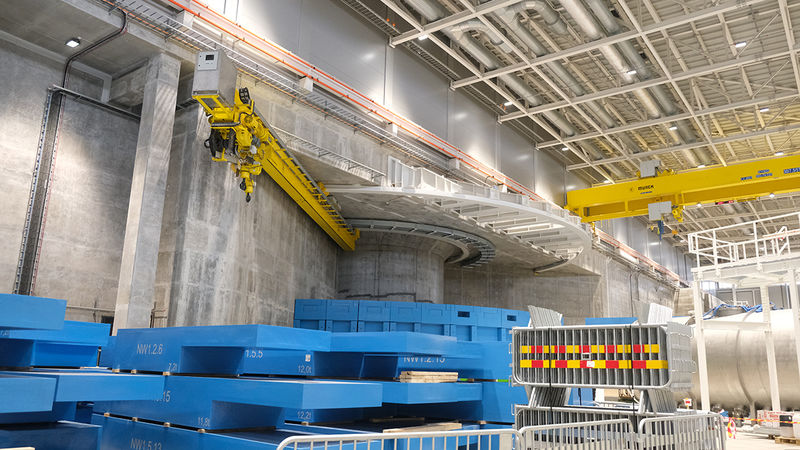 D03 bunker crane and roof elements