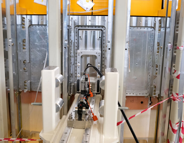 D02 port tube NBPP trial installation