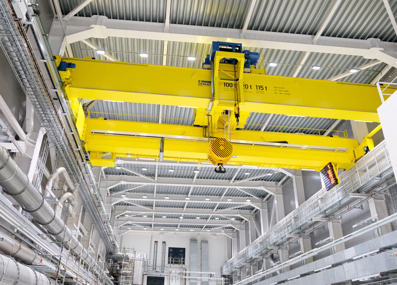 D02 high bay L3 crane